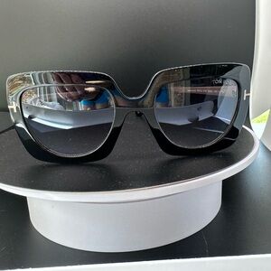 women’s Tom Ford sunglasses